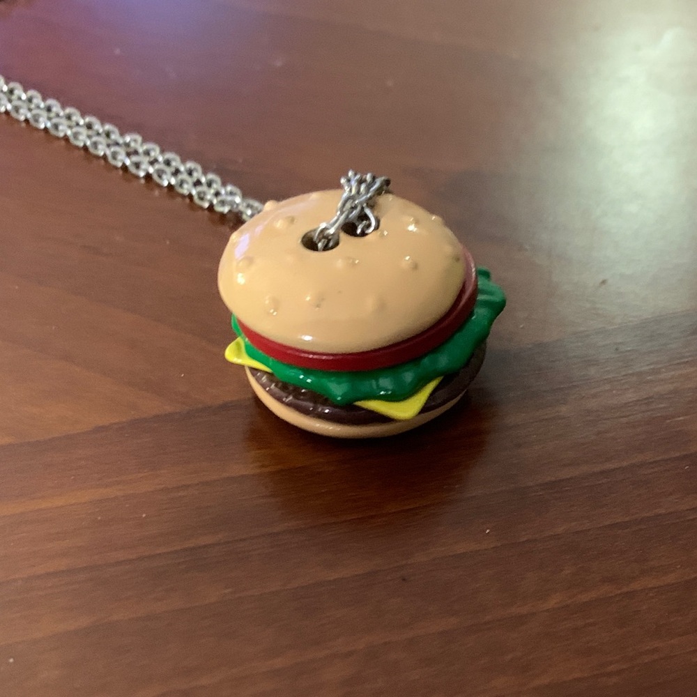 Long hamburger necklace